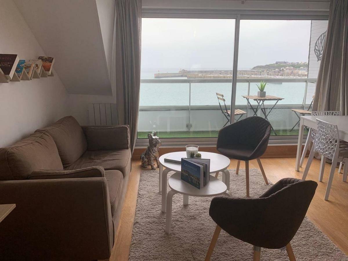 Un Balcon Sur La Mer, Acces Direct A La Plage กรองวิลล์ ภายนอก รูปภาพ