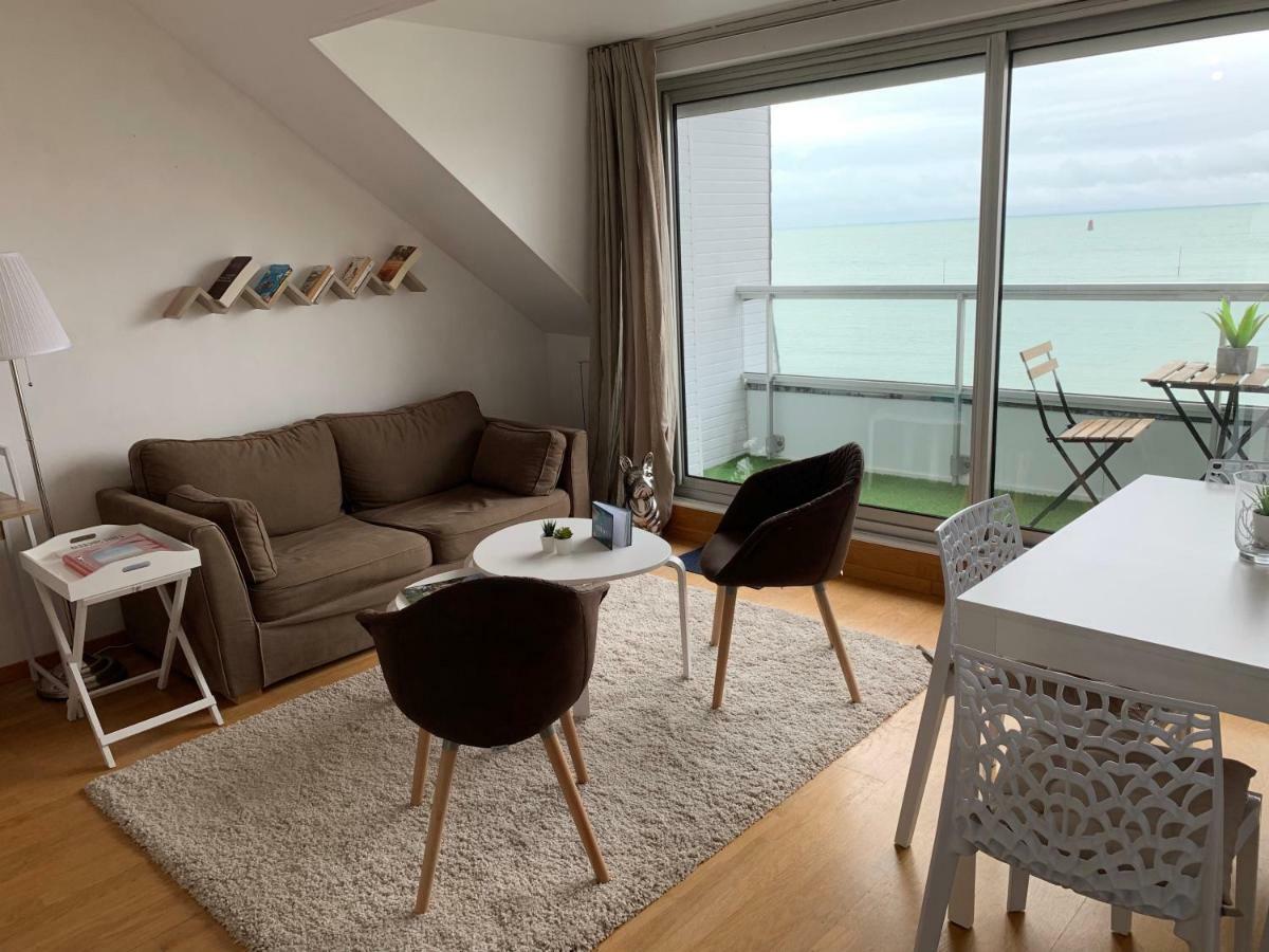 Un Balcon Sur La Mer, Acces Direct A La Plage กรองวิลล์ ภายนอก รูปภาพ