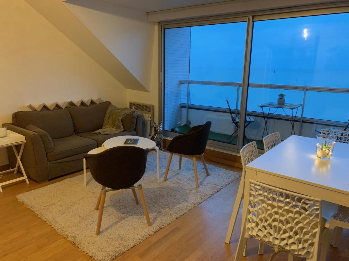 Un Balcon Sur La Mer, Acces Direct A La Plage กรองวิลล์ ภายนอก รูปภาพ